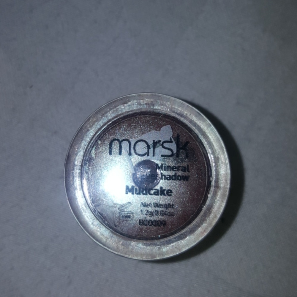 Eyeshadow - Picture 2 of 4